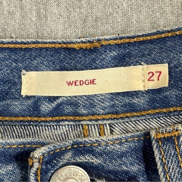 Levi’s Wedgie Icon Jeans Women’s Size 27 Blue Distressed Tapered Leg Raw Hem - Picture 5 of 16